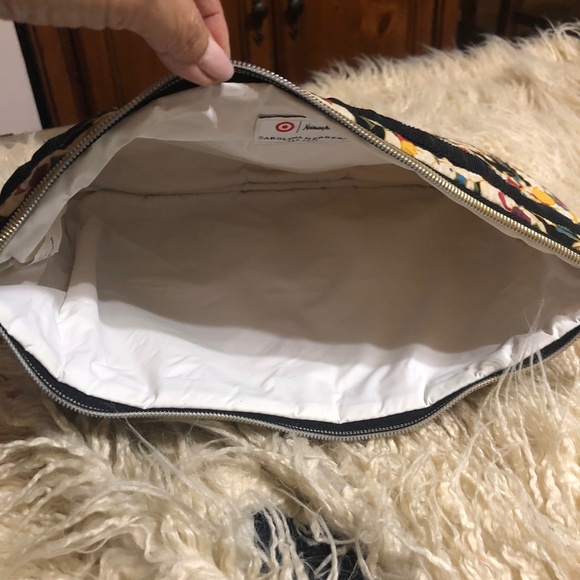 Carolina Herrera NY Neiman Marcus Padded Makeup Bags. - Picture 5 of 11